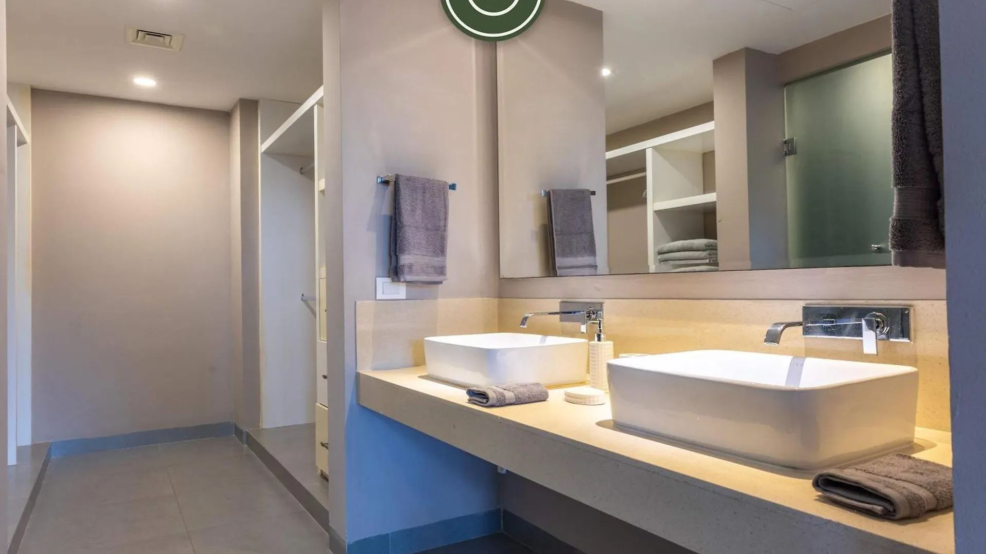 Ocean 2 Bedroom Condo In Playa Carmen - Beachclub Playa del Carmen